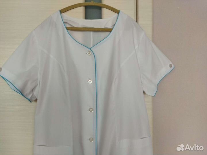 Белый медицинский халат