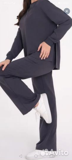 Спортивный костюм женский