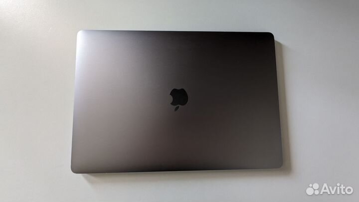 Apple MacBook Pro 15 2016 i7 2.9/16/1tb/4gb