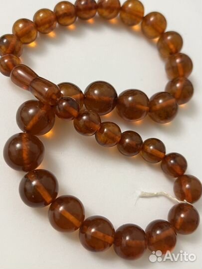 Янтарные бусы