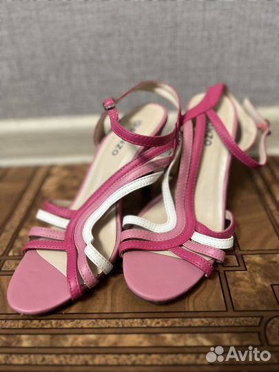 Босоножки летние 37