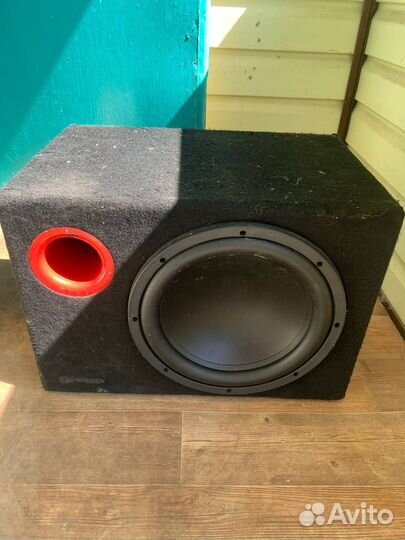 Активный сабвуфер с усилителем звука