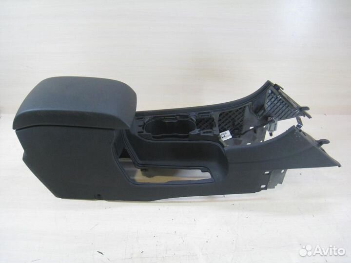 Консоль центральная с подлокотником Ford Mondeo 4