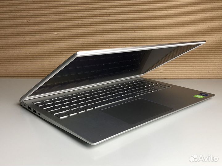 Тонкий Dell 15/i7-1165/16Gb/SSD 500Gb/MX 330 2Gb