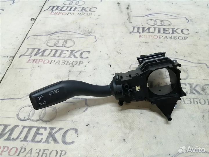 Переключатель поворотов подрулевой Audi A4 (B7) 2