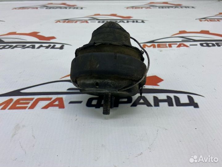 Подушка двигателя правая Volvo S80 седан B6284T