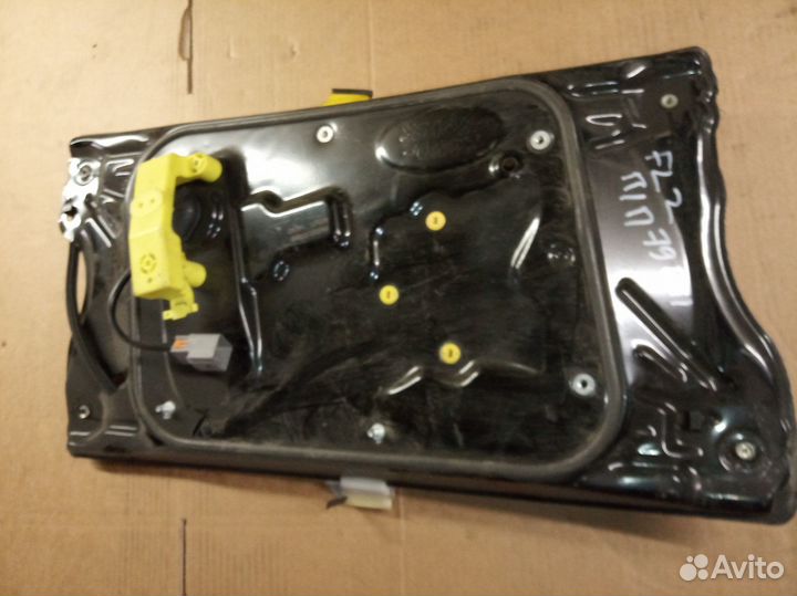 Стеклоподъемник передний правый Freelander 2 L359