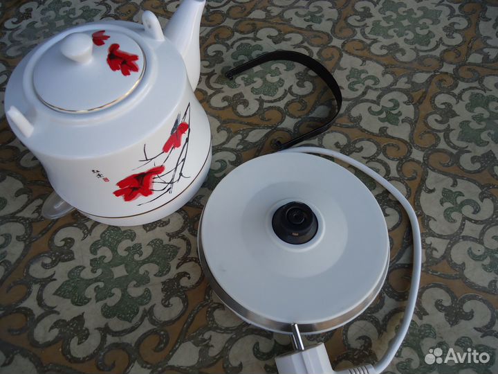 Чайник электрический керамический Rolsen RK 1050CR