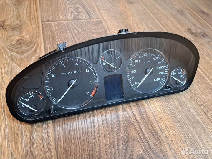 Приборная панель Пежо 407 2006 г/в