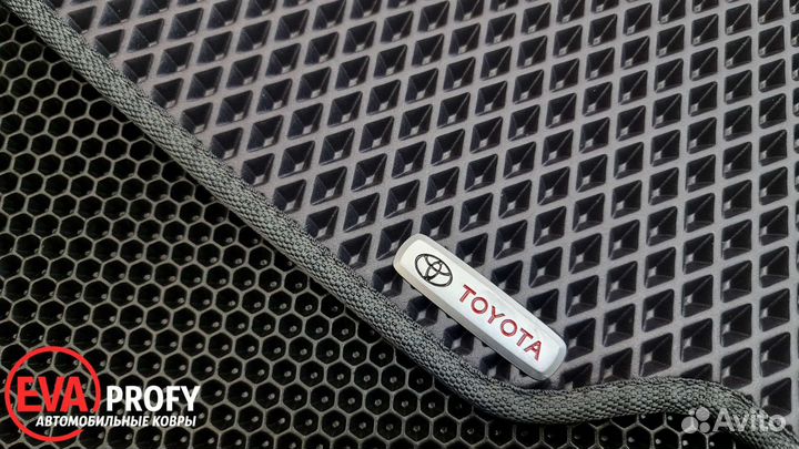 Ева коврики на Toyota Camry v40