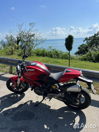 Ducati monster 696 2012
