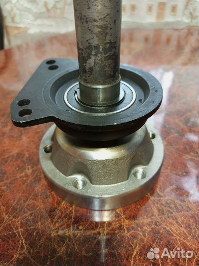 Продам промежуточный вал Volkswagen T4