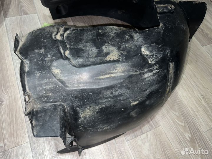 Подкрылок перед левый Citroen C4 Grand Picasso