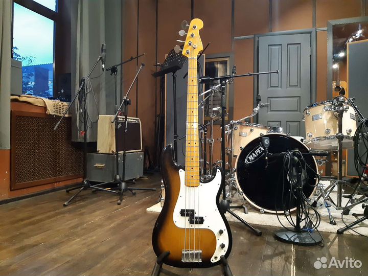 Fender Precision Bass PB57-70US