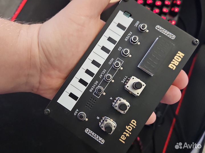 Синтезатор korg NTS-1