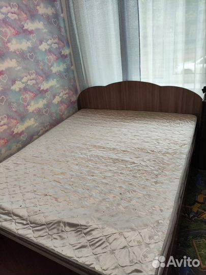 Кровать двухспальная 160 200 деревянная