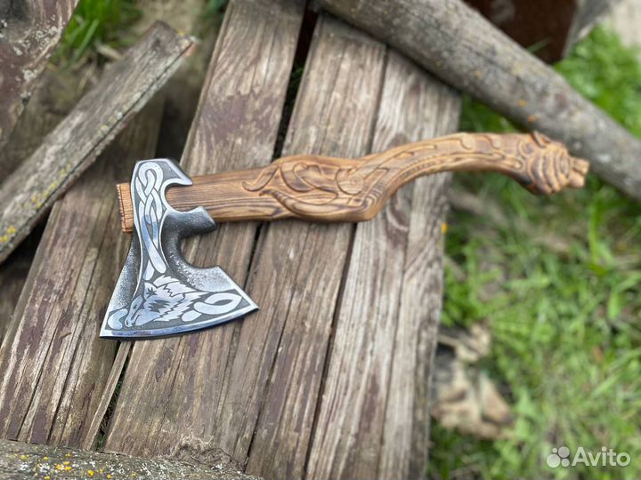 Топор кованный