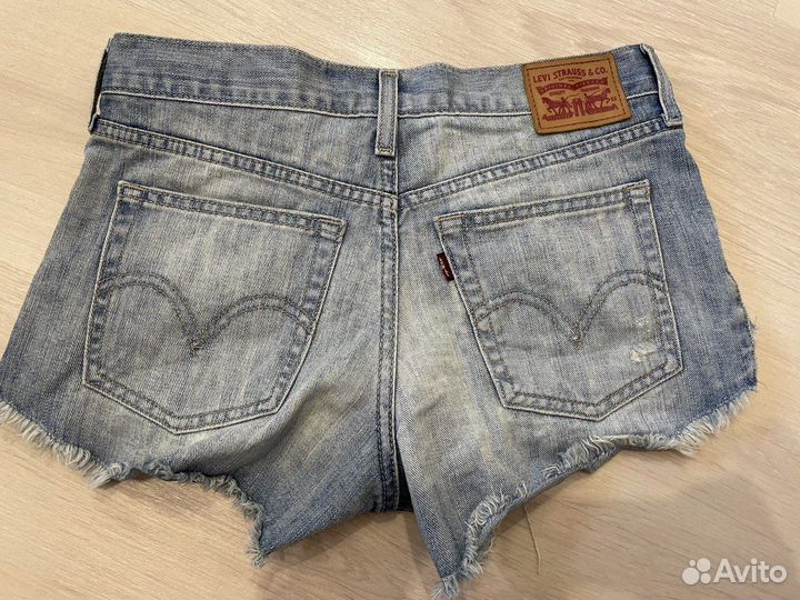 Джинсовые шорты levis