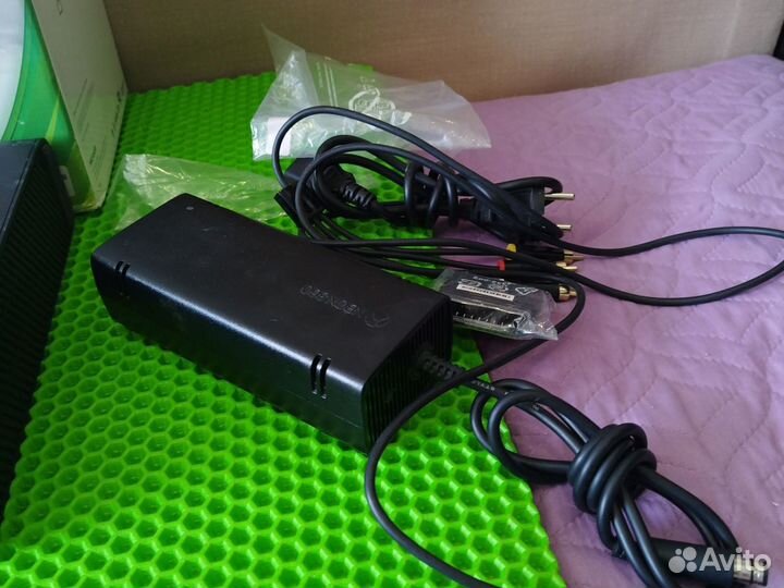 XBox 360 E /500GB/ в Коробке