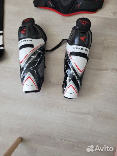 Щитки хоккейные 14