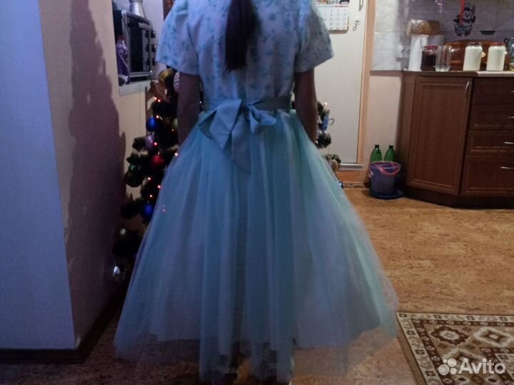 Нарядное праздничное платье для девочки 8-9лет