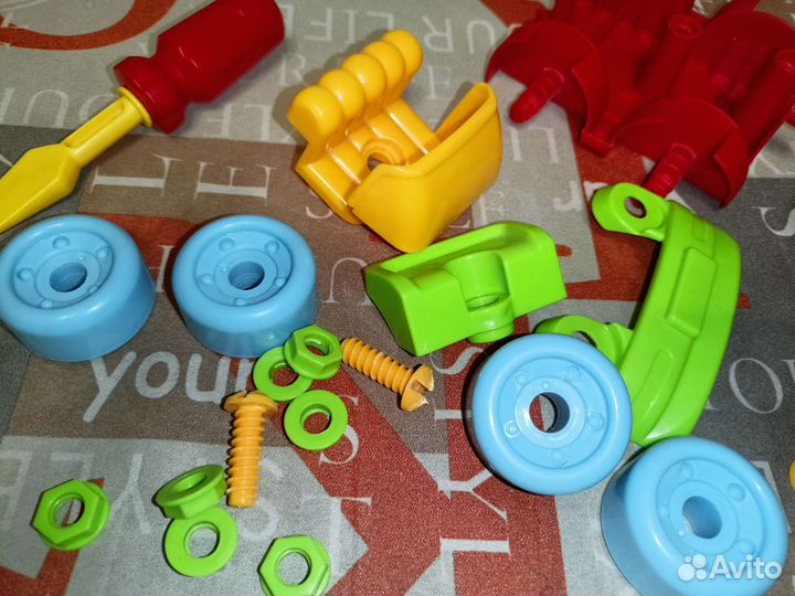 Машинка конструктор с отверткой