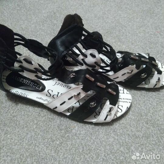 Шлепанцы женские