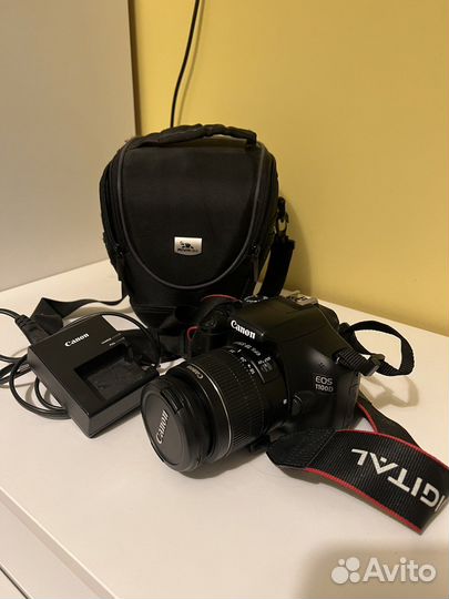 Зеркальный фотоаппарат Canon EOS 1100D черный