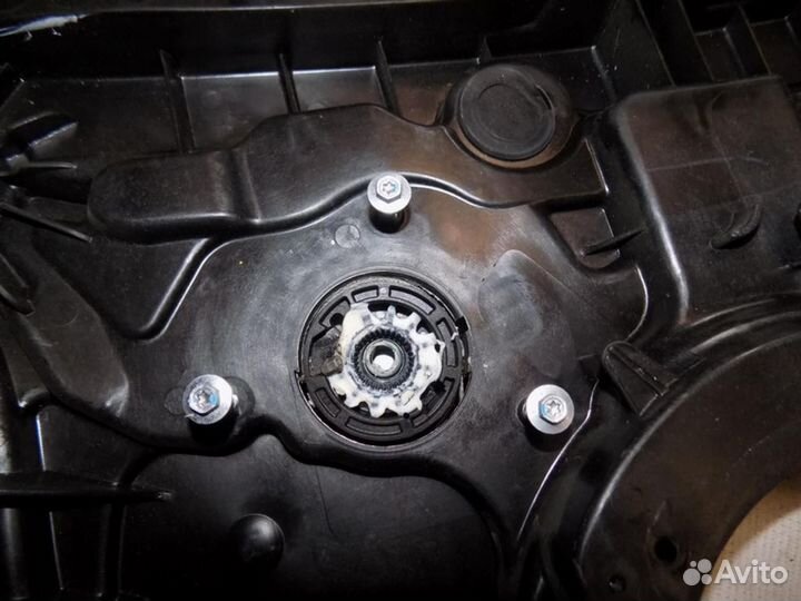 Стеклоподъемник электр. задний правый Sonata VI 20