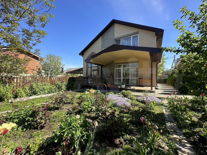 Дом 160 м² на участке 6 сот.