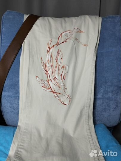 Белые женские джинсы