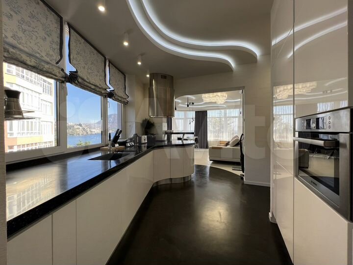 3-к. квартира, 125 м², 5/6 эт.