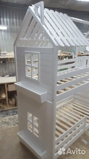 Детская кровать с ящиками