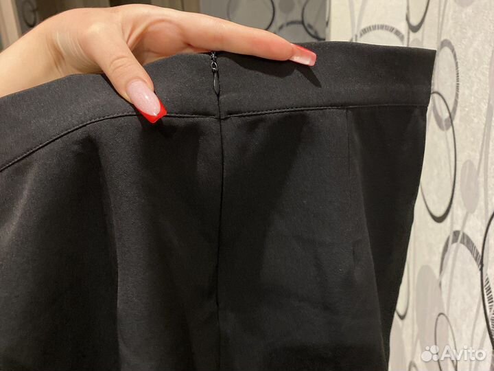 Юбка мини с разрезом