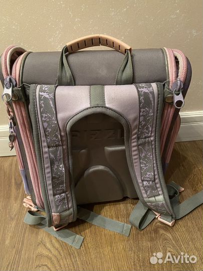 Школьный портфель (ранец, рюкзак) для девочек