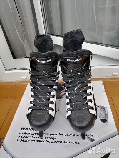 Коньки хоккейные