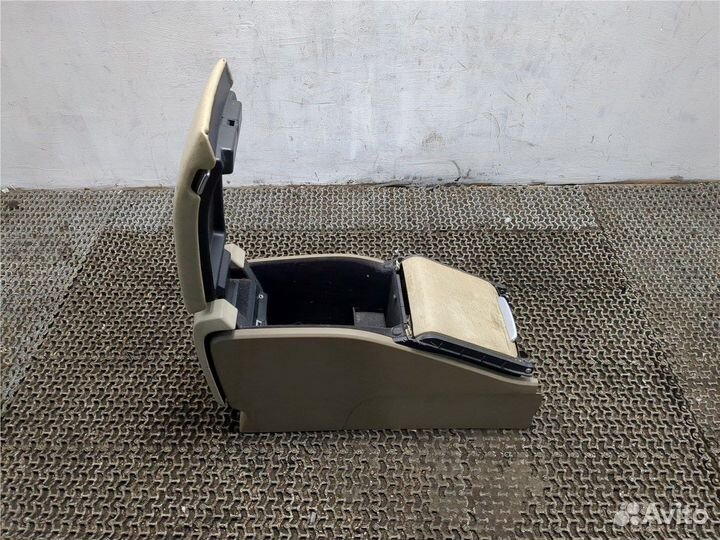 Консоль салона Volvo XC70, 2010