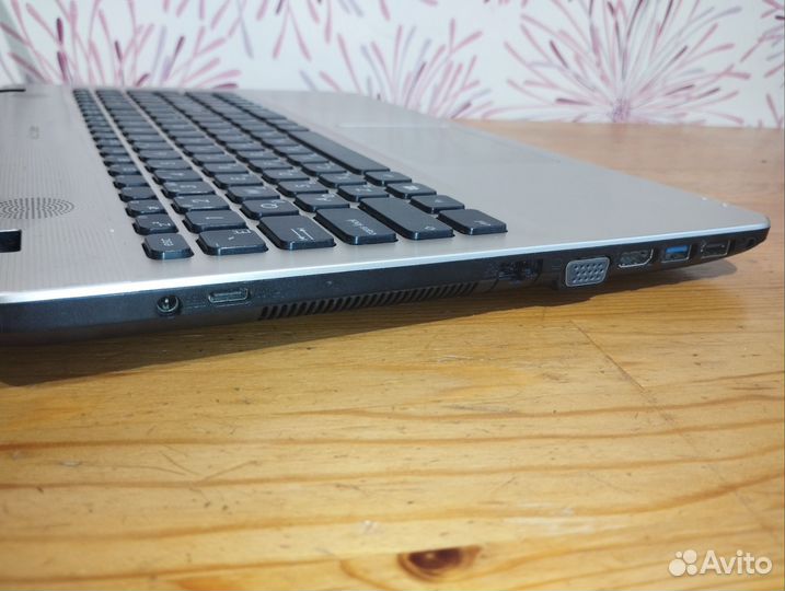 Asus D541NA Celeron N3350. 4gb. Ssd128gb. 3часа