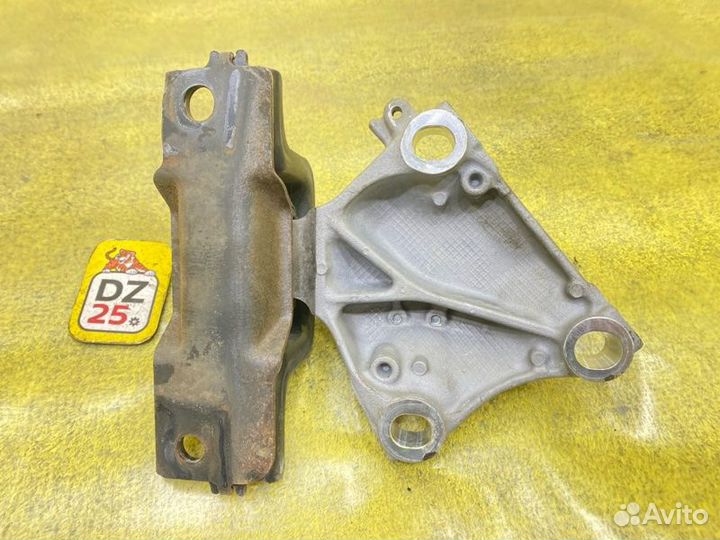 Подушка коробки передач передняя Honda Fit GK5/GK6 138008