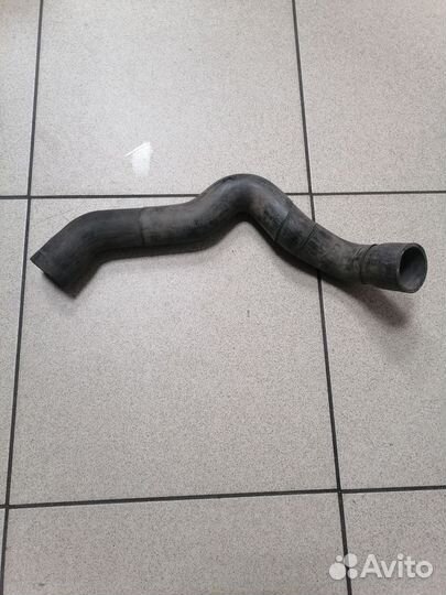 Патрубок системы охлаждения Mercedes W210 E