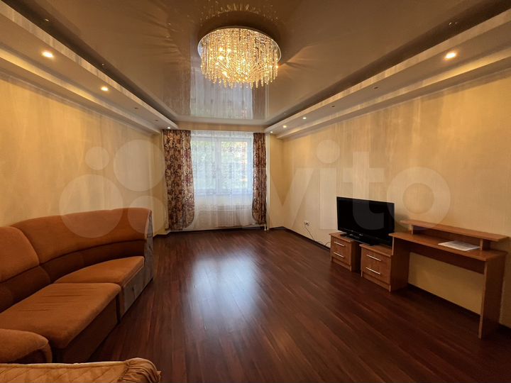 2-к. квартира, 88 м², 6/16 эт.