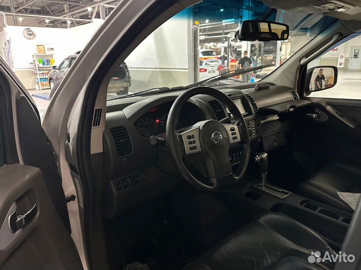 Nissan Navara 2.5 AT, 2013, 223 581 км