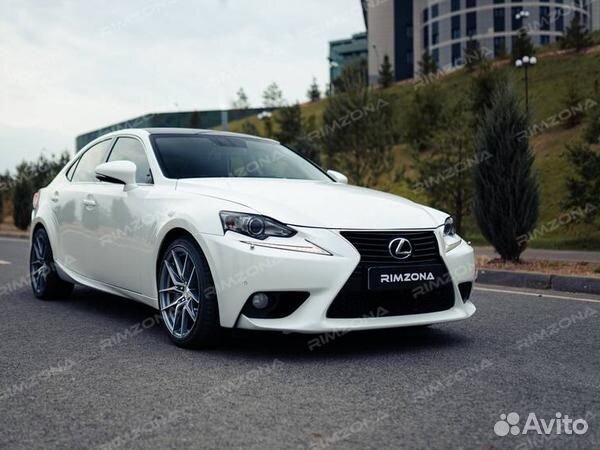 Литые диски R18 на Lexus IS