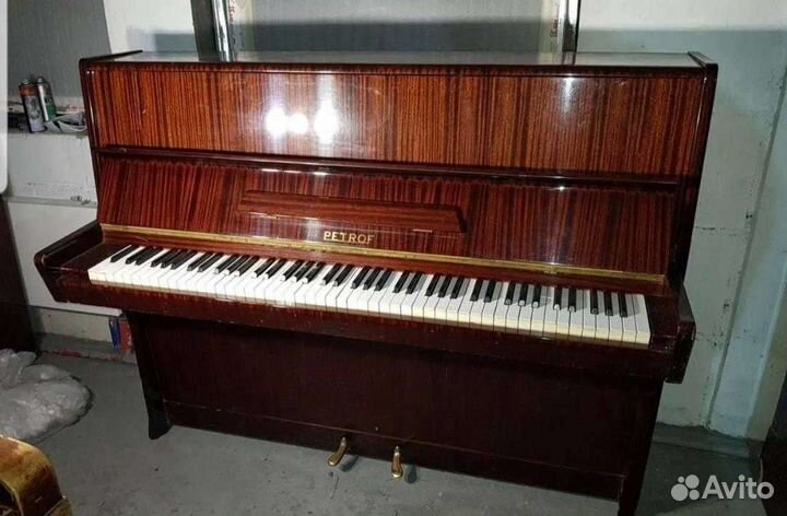 Пианино (Petrof, Ronisch, Neumeyer) б/у