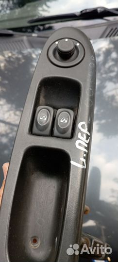 Блок стеклоподъемников Renault Symbol