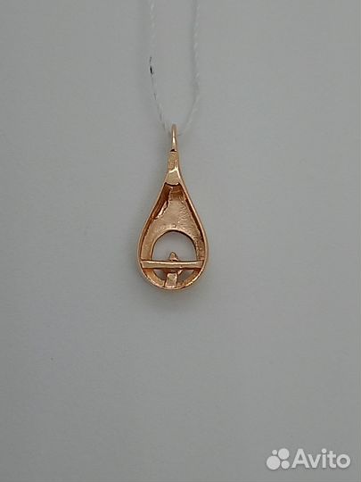 Золотая подвеска с фианитом