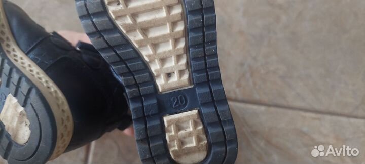 Ботинки демисезонные для девочки 20 и 22 размера