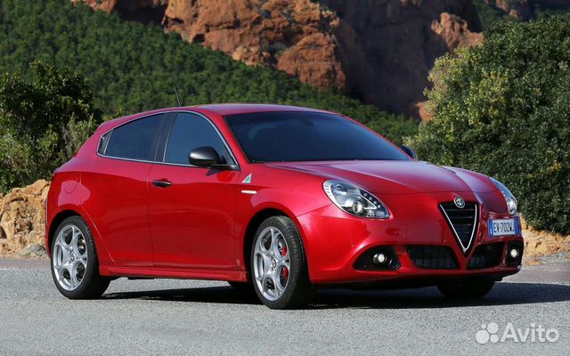 Фара Alfa Romeo Giulietta правая