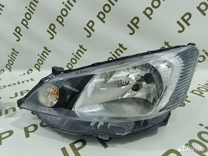 Фара Левая/Правая Nissan NV200/Mitsubishi Delica