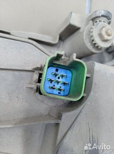 Фара передняя правая Ford Mondeo